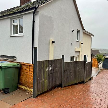 Florina S House 4 Bedrooms Villa Rugeley Exterior photo